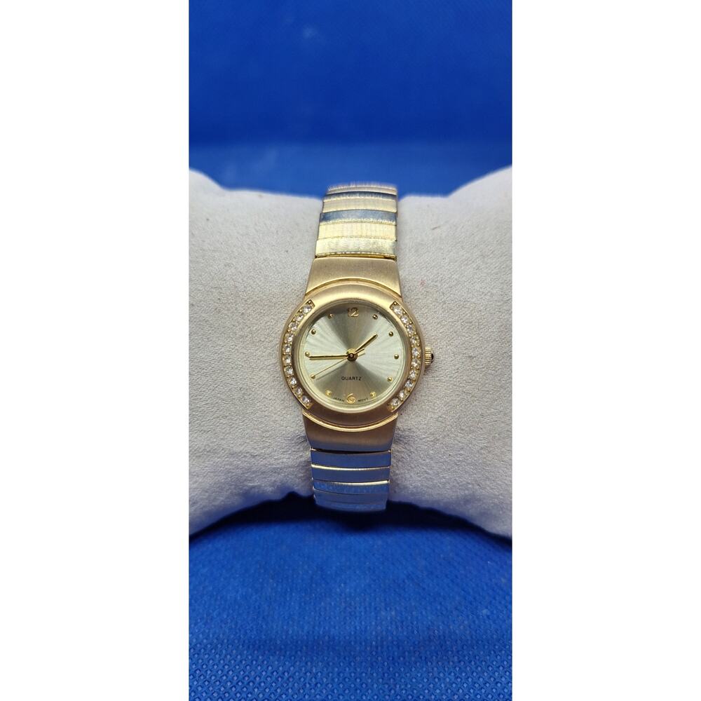 KNX Women's Gold Tone Stainless Steel Vintage Watch- Near Mint Condition